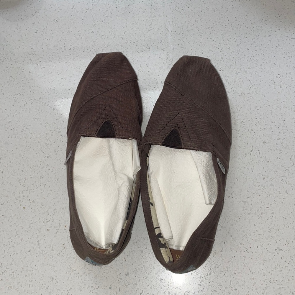 Brown Toms